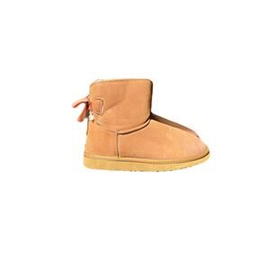 Ugg Tan Snow Boots Size 10